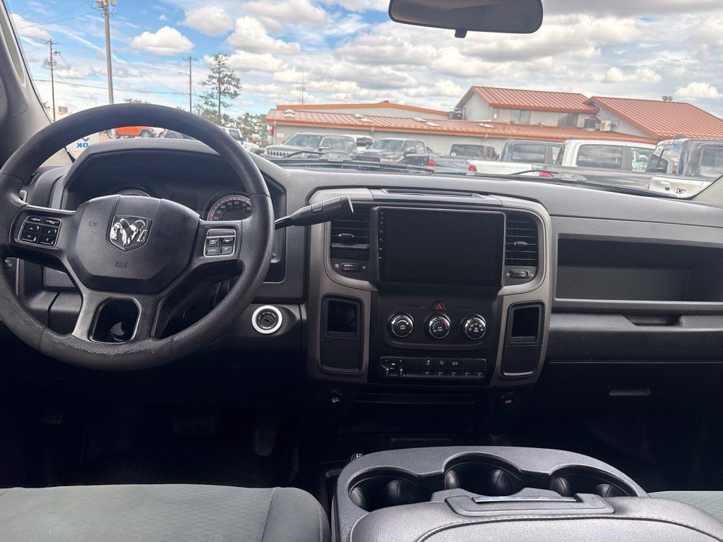 Used 2018 RAM 3500 Tradesman w/ Chrome Appearance Group AWD/4WD image 14