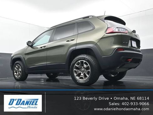 Used 2020 Jeep Cherokee Trailhawk w/ Cold Weather Group AWD/4WD image 22