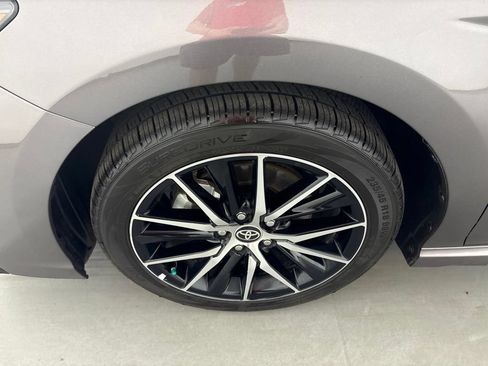 Used 2024 Toyota Camry SE FWD image 11