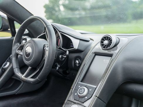 Used 2013 McLaren MP4-12C Spider RWD image 43