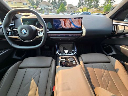 Used 2025 BMW X3 xDrive30i w/ Premium Package AWD/4WD image 17
