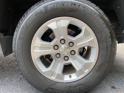 Used 2015 Chevrolet Silverado 1500 LT w/ All Star Edition AWD/4WD image 40