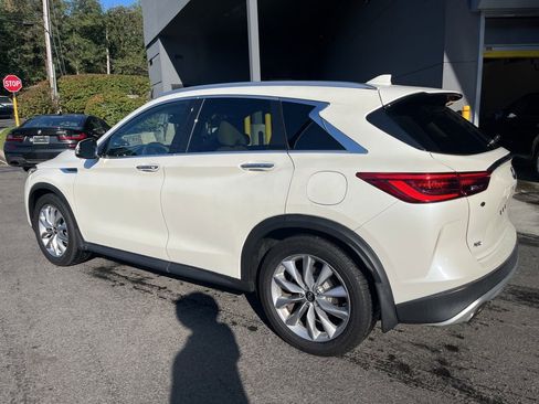 Used 2021 INFINITI QX50 Essential w/ Convenience Package image 2