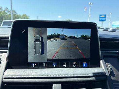Used 2023 Chevrolet Tahoe LT w/ Luxury Package RWD image 27