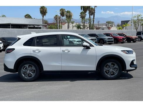 Used 2027 Honda HR-V LX image 7