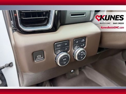 Used 2023 GMC Sierra 1500 Denali AWD/4WD image 9