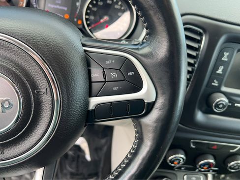 Used 2017 Jeep Compass Latitude w/ Cold Weather Group image 32