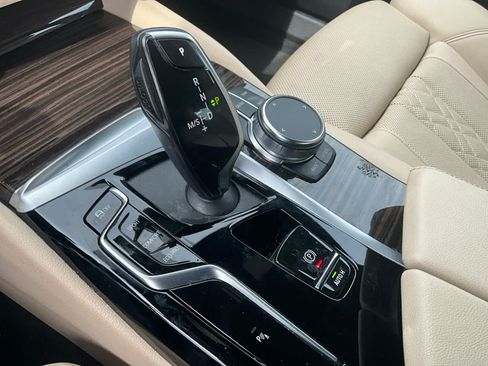 Used 2023 BMW 530i xDrive w/ Premium Package AWD/4WD image 33