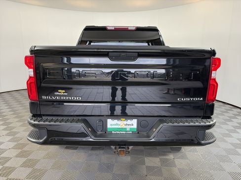 Used 2022 Chevrolet Silverado 1500 Custom Trail Boss w/ Safety Confidence Package AWD/4WD image 5