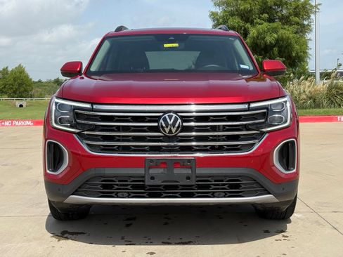 Used 2024 Volkswagen Atlas SE FWD image 2
