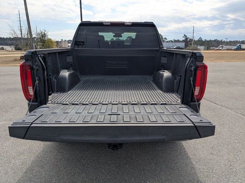 Used 2025 GMC Sierra 1500 SLT image 13