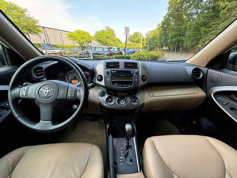 Used 2009 Toyota RAV4 Limited AWD/4WD image 18
