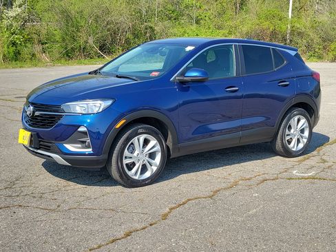 Used 2023 Buick Encore GX Preferred w/ Cold Weather Comfort Package AWD/4WD image 1
