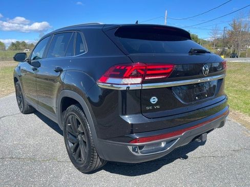 Used 2022 Volkswagen Atlas Cross Sport SE w/ Panoramic Sunroof Package AWD/4WD image 3