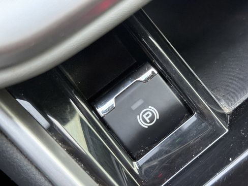 Certified 2024 Subaru Outback Limited image 29