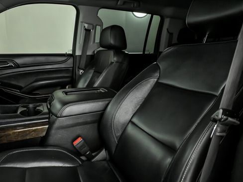 Used 2018 Chevrolet Suburban LT AWD/4WD image 19