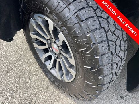 Used 2023 GMC Sierra 1500 AT4 image 9