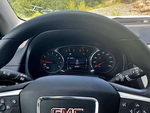 Used 2023 GMC Terrain SLE w/ Driver Convenience Package image 19