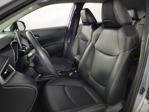 Used 2024 Toyota Corolla Cross XLE FWD image 14