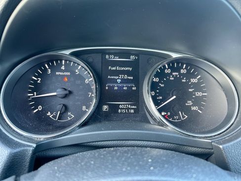 Used 2015 Nissan Rogue S FWD image 20