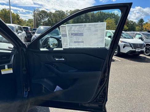 New 2026 Nissan Rogue SV image 25