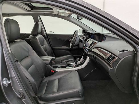 Used 2017 Honda Accord EX-L image 23