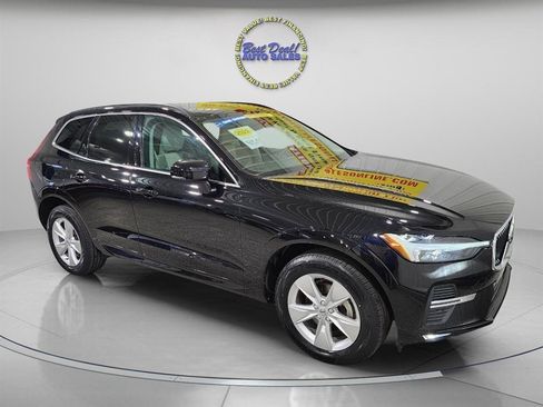Used 2022 Volvo XC60 B5 Momentum AWD/4WD image 8