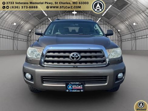 Used 2013 Toyota Sequoia SR5 AWD/4WD image 8