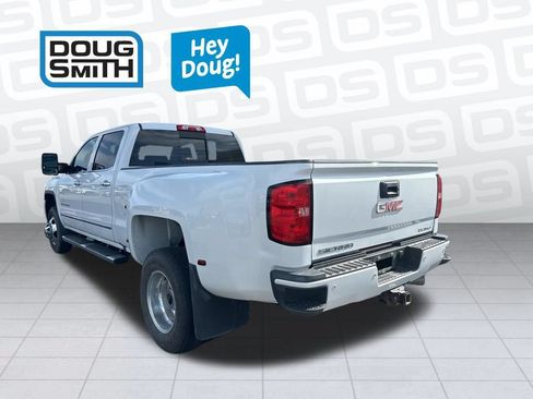 Used 2017 GMC Sierra 3500 Denali w/ Duramax Plus Package AWD/4WD image 4