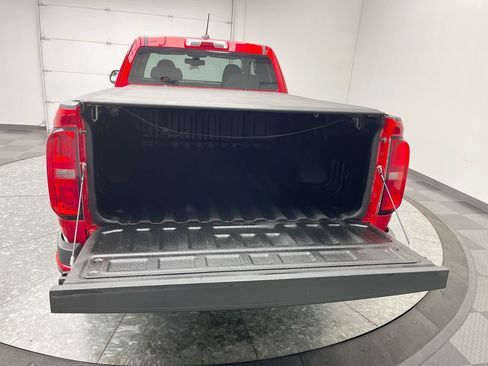 Used 2015 Chevrolet Colorado Z71 AWD/4WD image 30