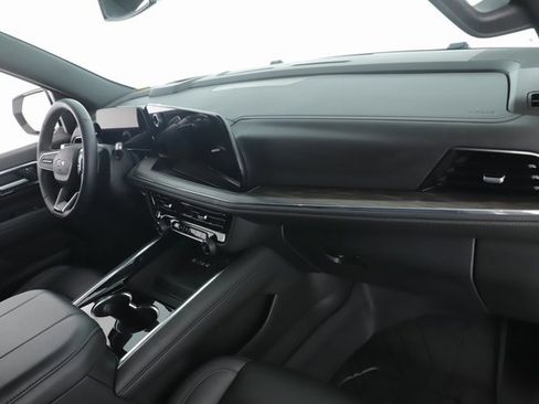 Used 2025 Chevrolet Tahoe Z71 image 30