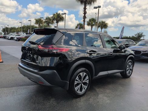 Used 2022 Nissan Rogue SV FWD image 4
