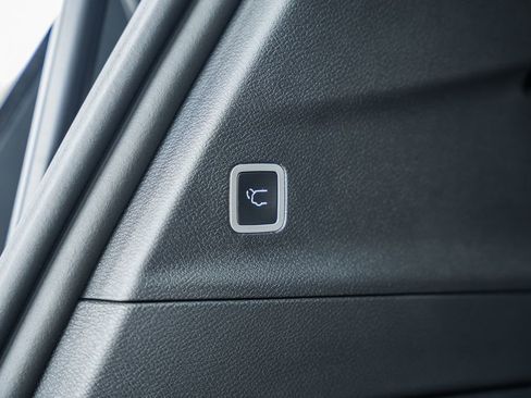 New 2025 Chrysler Pacifica Select image 9