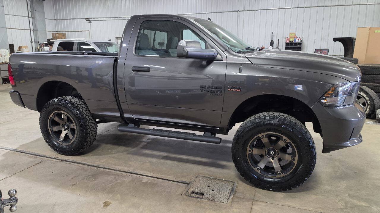 Used 2022 RAM 1500 Express w/ Express Value Package AWD/4WD image 9