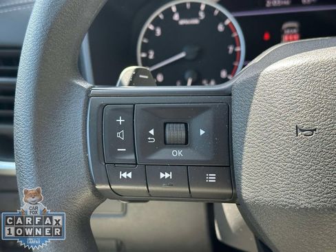 Used 2025 Nissan Rogue S AWD/4WD image 21