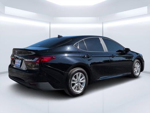 Used 2025 Toyota Camry LE w/ Convenience Package FWD image 3