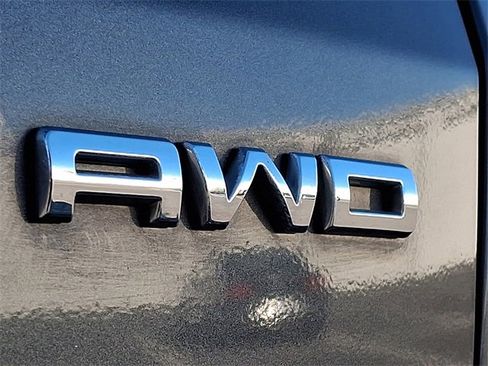 Used 2022 Ford Escape SE w/ SE Sport Appearance Package image 32