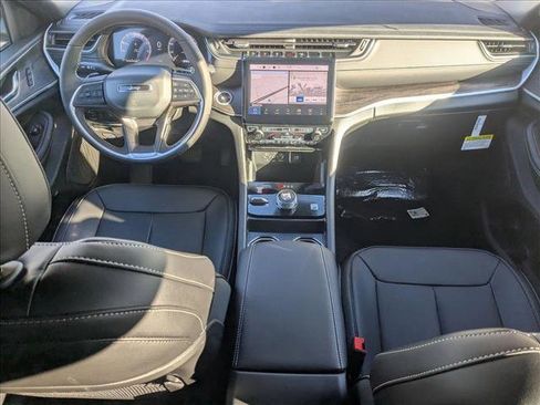 New 2025 Jeep Grand Cherokee L Limited image 15