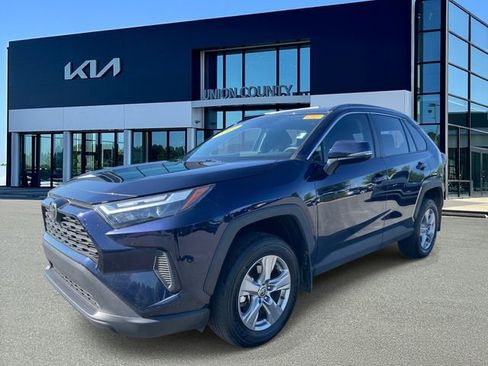 Used 2024 Toyota RAV4 XLE FWD image 3