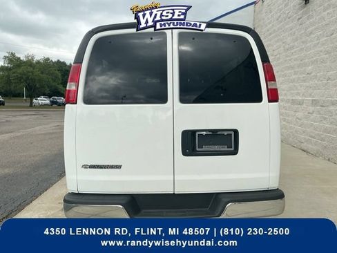 Used 2017 Chevrolet Express 3500 LT w/ LT Preferred Equipment Group RWD image 6
