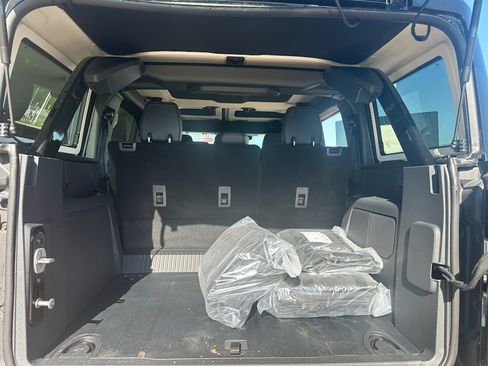 New 2025 Ford Bronco Badlands w/ Sasquatch Package AWD/4WD image 12