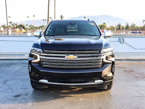 Used 2024 Chevrolet Tahoe Premier AWD/4WD image 3