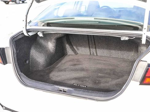 Used 2022 Nissan Altima 2.5 S image 25