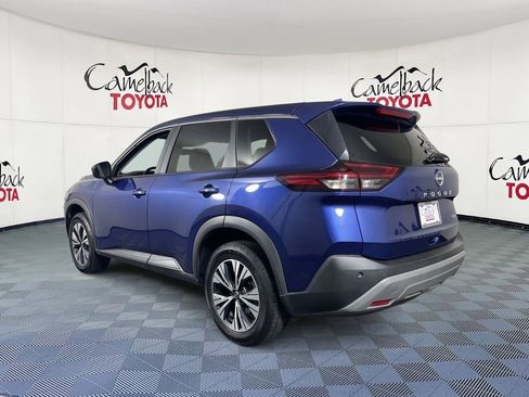 Used 2023 Nissan Rogue SV image 5