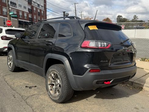 Used 2022 Jeep Cherokee Trailhawk image 7