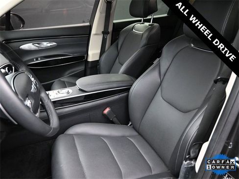 Used 2025 Genesis GV70 2.5T image 13