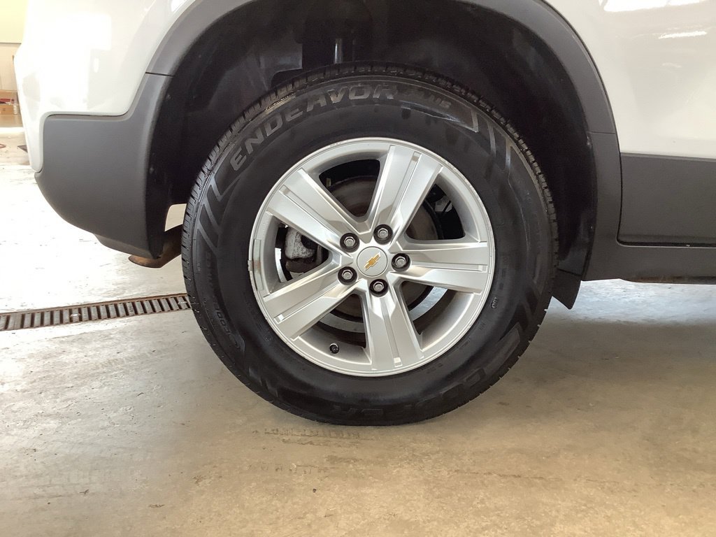 Used 2019 Chevrolet Trax LT w/ LT Convenience Package AWD/4WD image 20