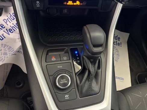 Used 2023 Toyota RAV4 AWD Hybrid image 36