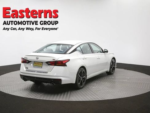 Used 2023 Nissan Altima 2.5 SR FWD image 40