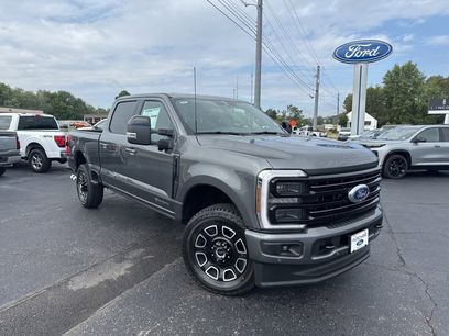 New 2026 Ford F350 Platinum w/ FX4 Off-Road Package